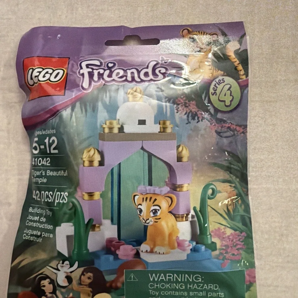 LEGO FRIENDS: Tiger's Beautiful Temple (41042)